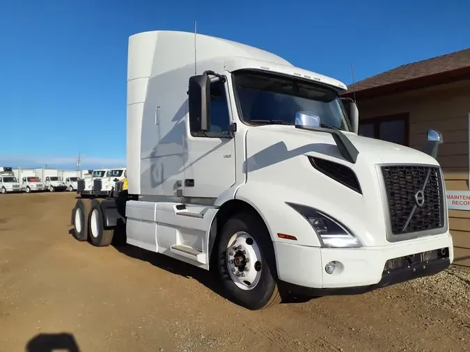 2019 VOLVO VNR64T-640