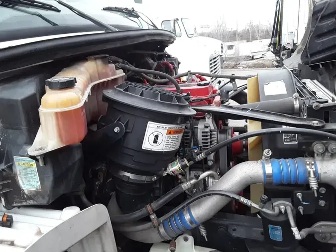 2018 FREIGHTLINER/MERCEDES M2 106