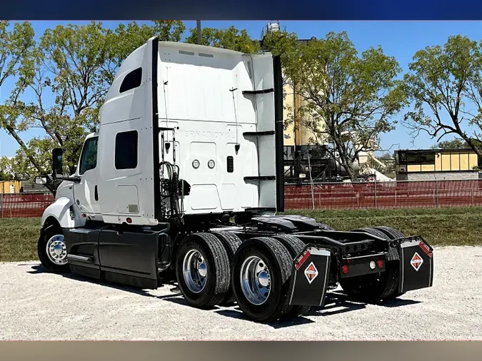 2022 INT LT625 6x4