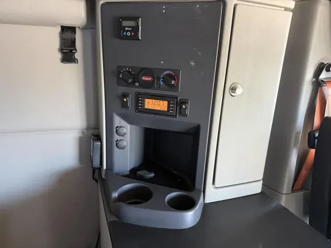 2021 Peterbilt 579
