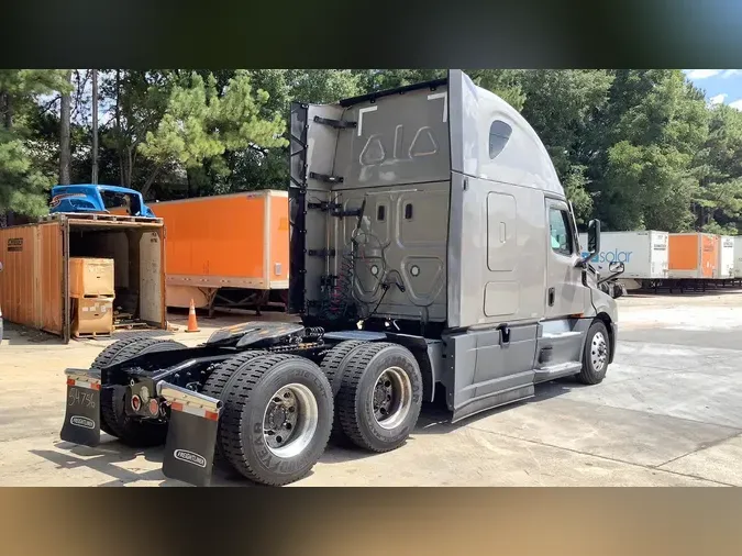 2023 Freightliner Cascadia