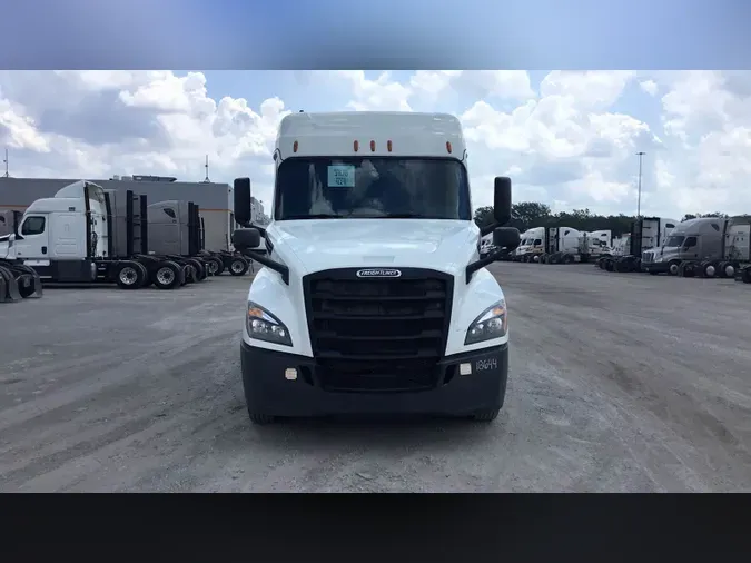 2020 Freightliner Cascadia 126