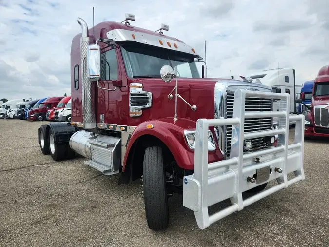 2018 FREIGHTLINER Coronado SD122