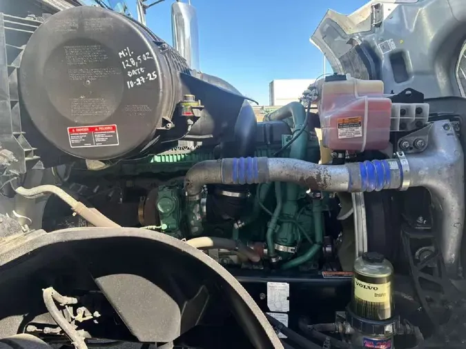 2021 VOLVO VNL64T30092379833483149d5a5332772328330c5