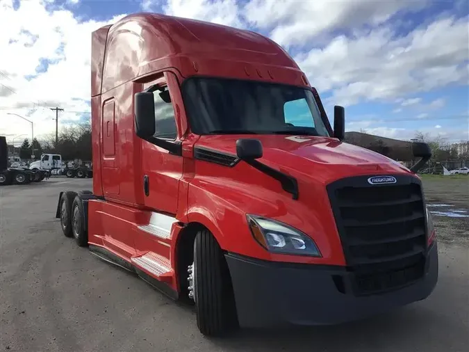 2022 FREIGHTLINER CA126