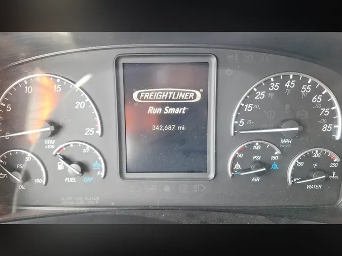 2023 Freightliner Cascadia 126