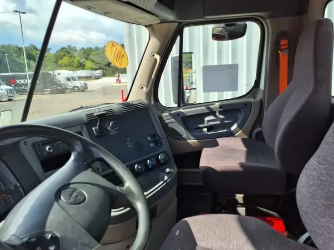 2017 FREIGHTLINER CASCADIA 125