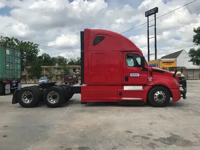 2020 Freightliner T12664ST