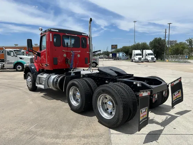 2020 Peterbilt 567