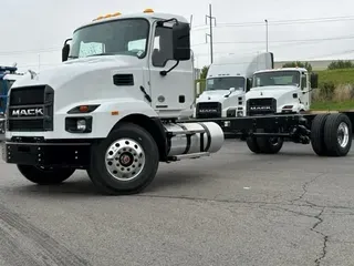 2024 Mack MD642