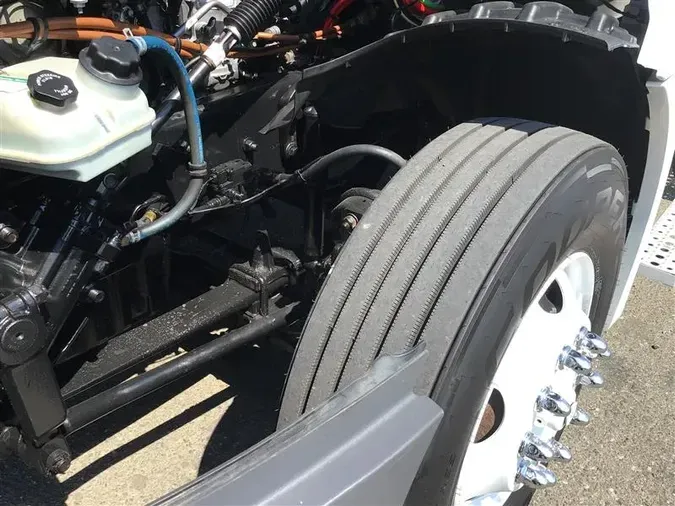 2019 FREIGHTLINER CA126