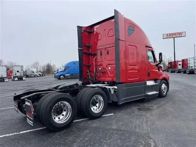 2021 FREIGHTLINER CA126