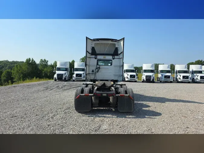 2018 Volvo VNL300