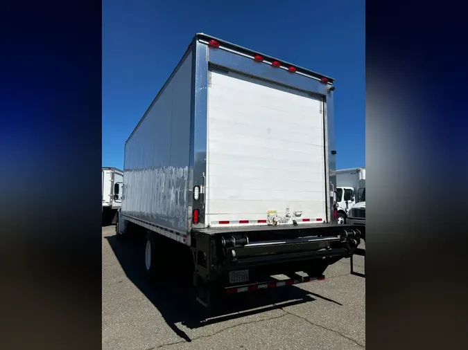 2016 FREIGHTLINER/MERCEDES M2 106