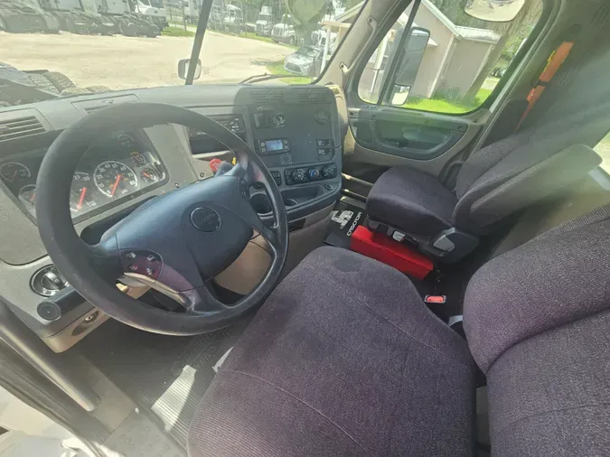 2018 FREIGHTLINER/MERCEDES CASCADIA 125