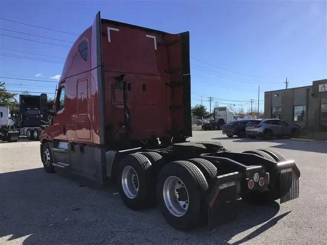 2021 FREIGHTLINER CASCADIA