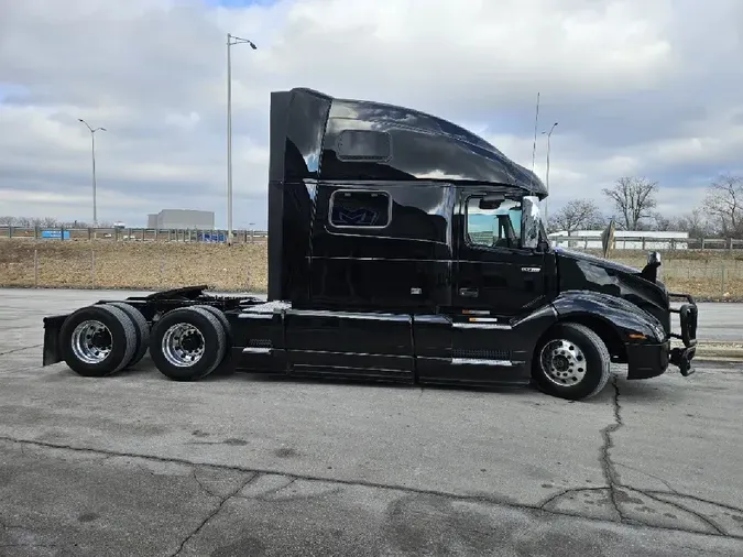 2024 VOLVO VNL64T860