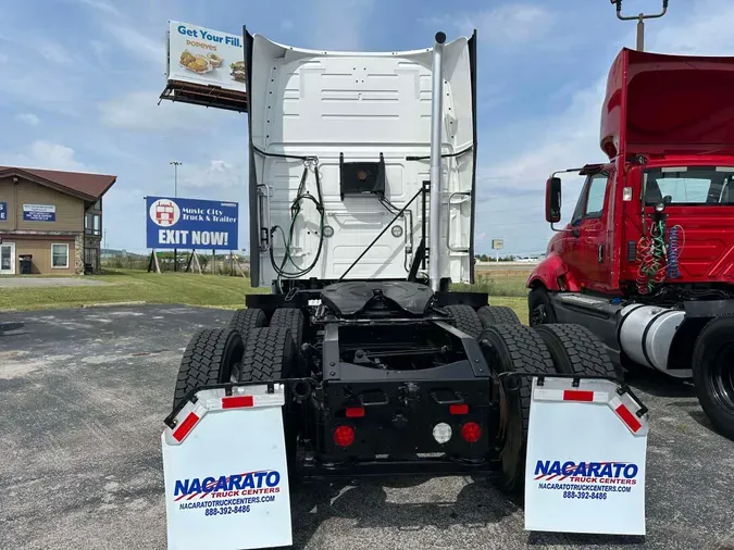 2019 VOLVO VNL64T860