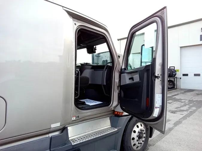 2021 Freightliner Cascadia