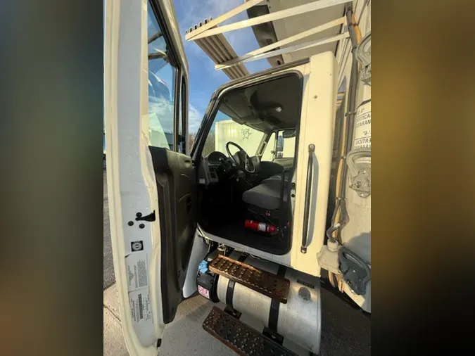 2018 NAVISTAR INTERNATIONAL 4300 SBA925be1ee0e1c80ec34665d5ff7a29c12