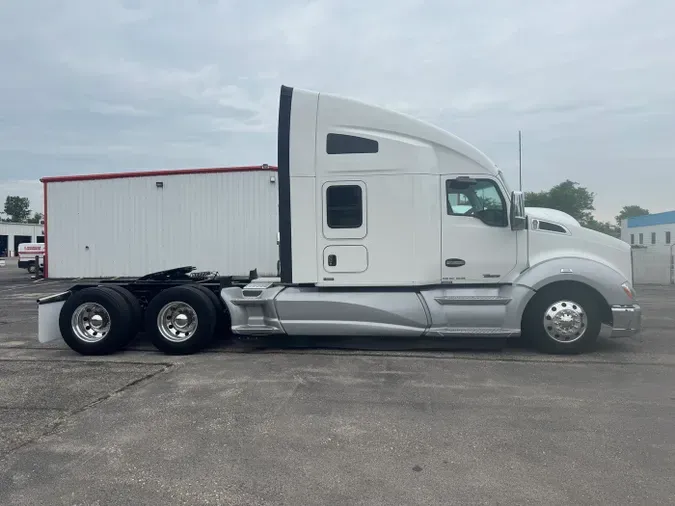 2022 Kenworth T680