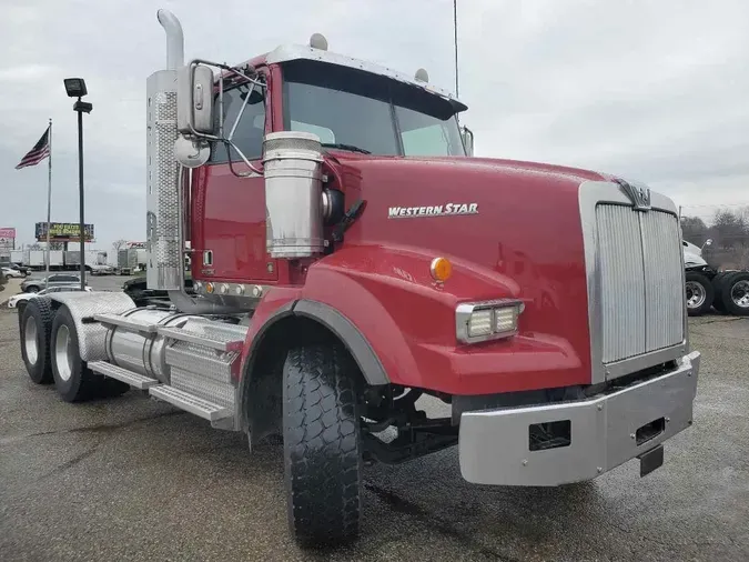 2020 WESTERN STAR 4900SB