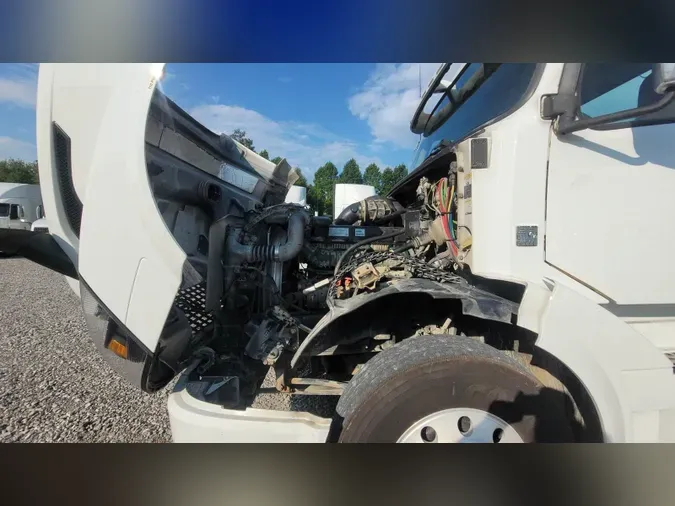 2018 Volvo VNL300