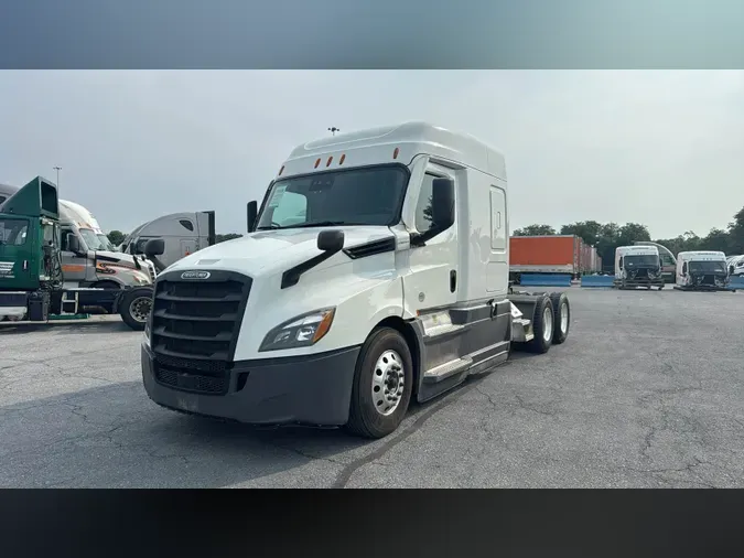 2021 Freightliner Cascadia 126