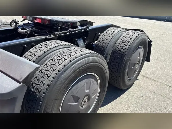 2022 FREIGHTLINER CA126