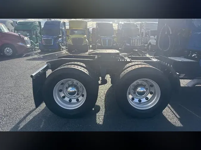 2020 INTERNATIONAL LT