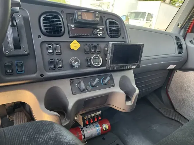 2019 FREIGHTLINER/MERCEDES M2 106