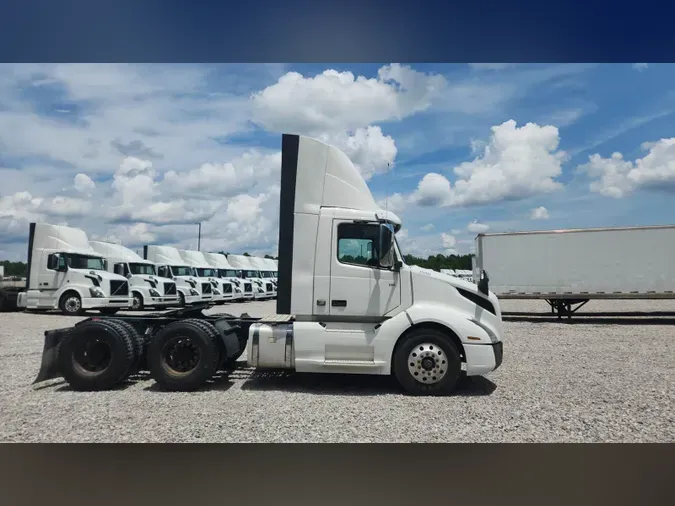 2019 Volvo VNL300