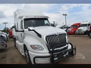 2019 INTERNATIONAL LT