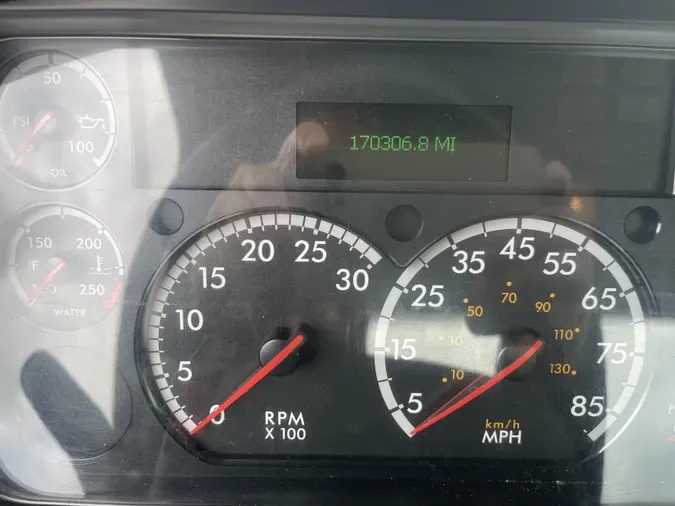 2022 Freightliner Business Class M2 112