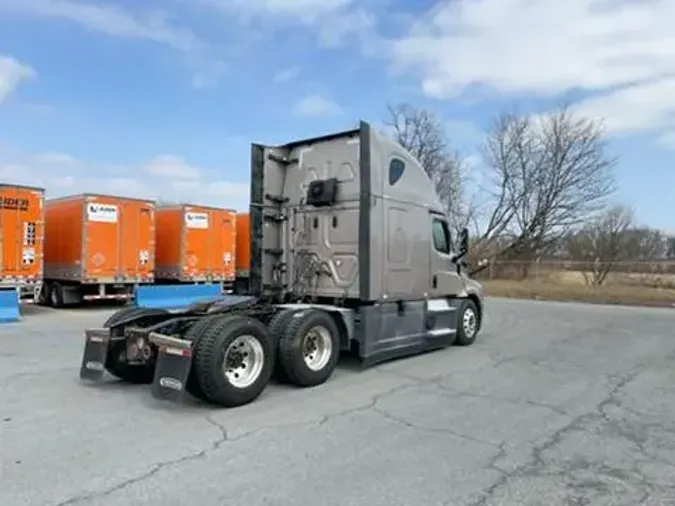 2021 Freightliner Cascadia