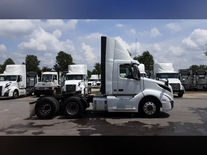 2019 Volvo VNL300927369fbb6ff78f4d4ee54ba68a19e5f