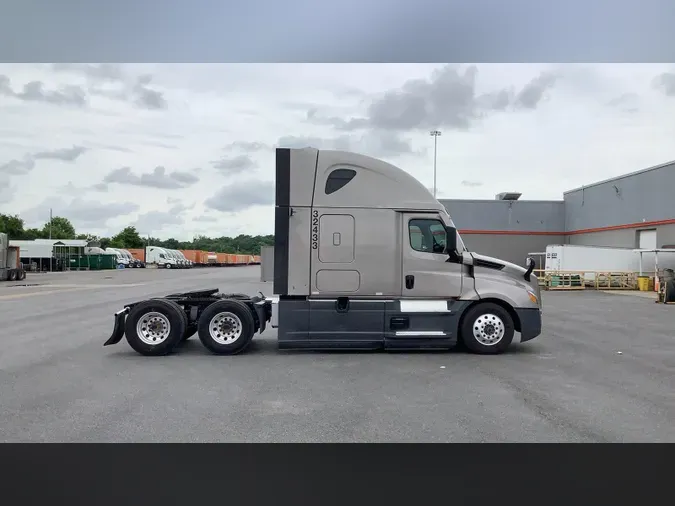 2024 Freightliner Cascadia 126