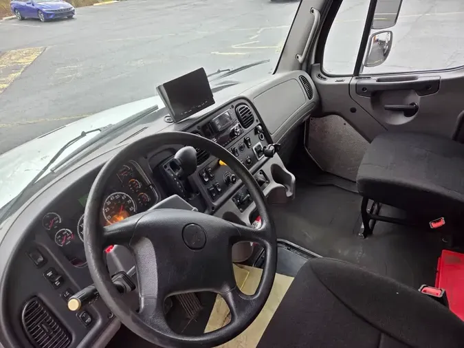 2020 FREIGHTLINER/MERCEDES M2 1069277cf4a35b04705e73b669b0d96e58e