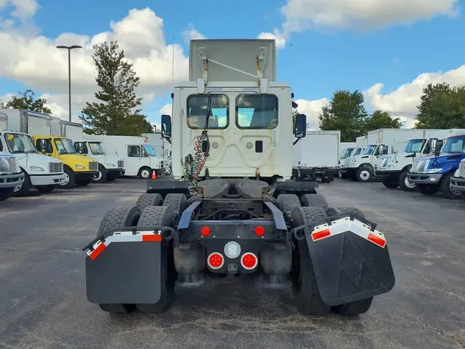 2016 FREIGHTLINER/MERCEDES CASCADIA 125