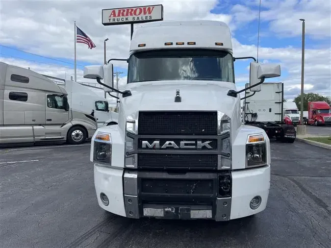2023 MACK AN64T