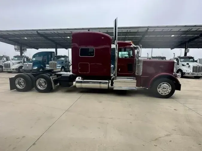 2023 Peterbilt 389