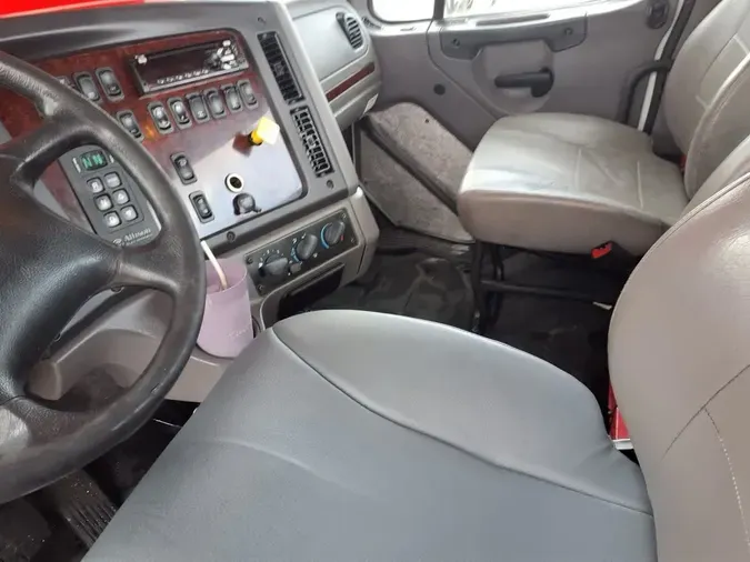 2018 FREIGHTLINER M2 106