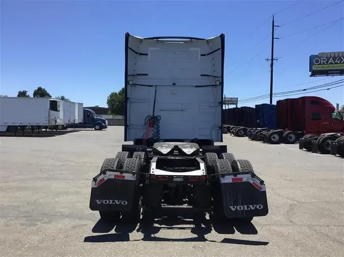 2022 VOLVO VNL64T760927d239a8da3bd00949fd74aabf264a6