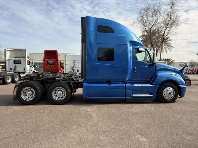 2022 International LT625