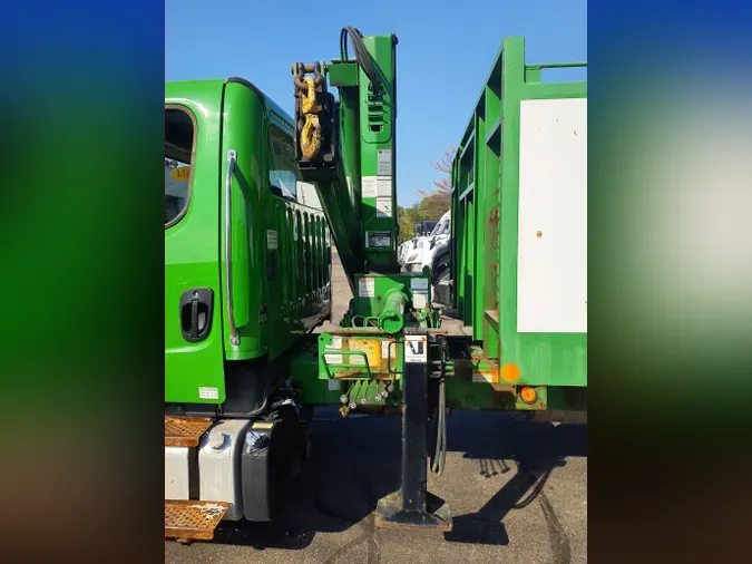 2014 FREIGHTLINER/MERCEDES M2 106