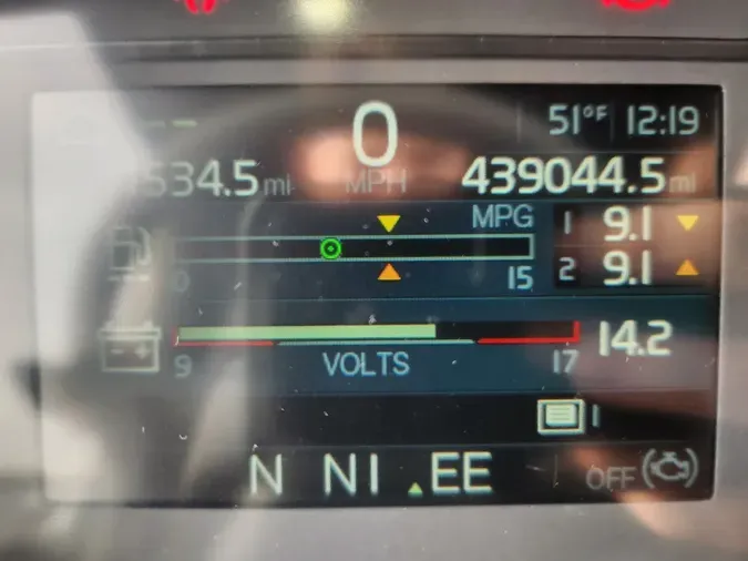 2023 VOLVO VNL64T760927f10e9a330ca123df2eb41e1d1b24e