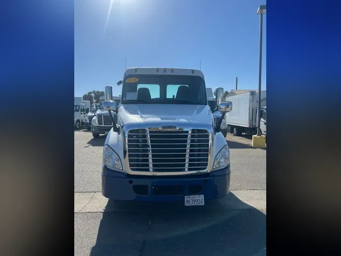 2018 FREIGHTLINER/MERCEDES CASCADIA 125