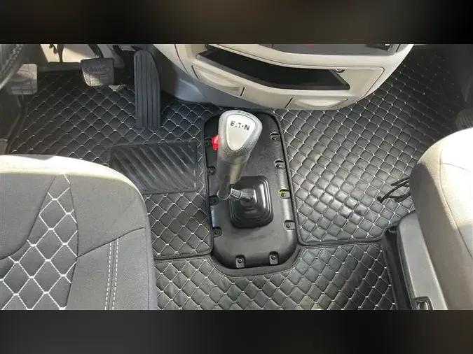 2019 PETERBILT 579