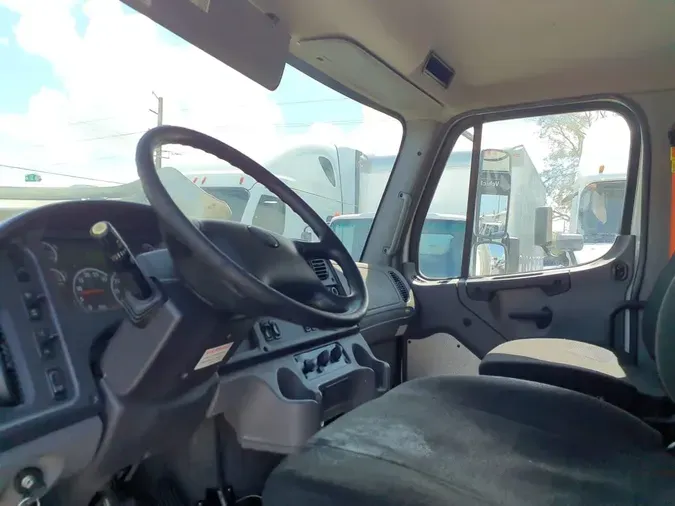 2020 FREIGHTLINER M2 106