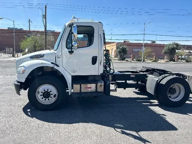 2015 Freightliner M2